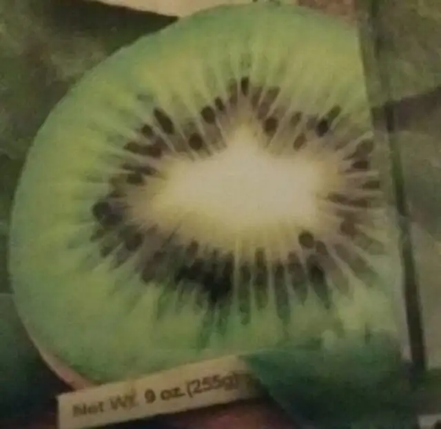 Sliced kiwi