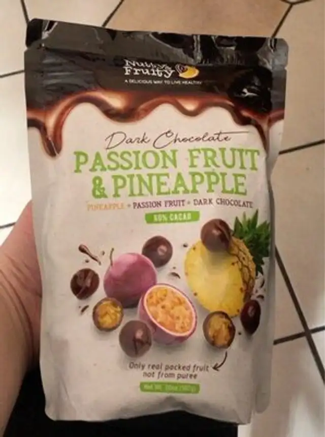 Dark chocolate Passion friut and pineapple
