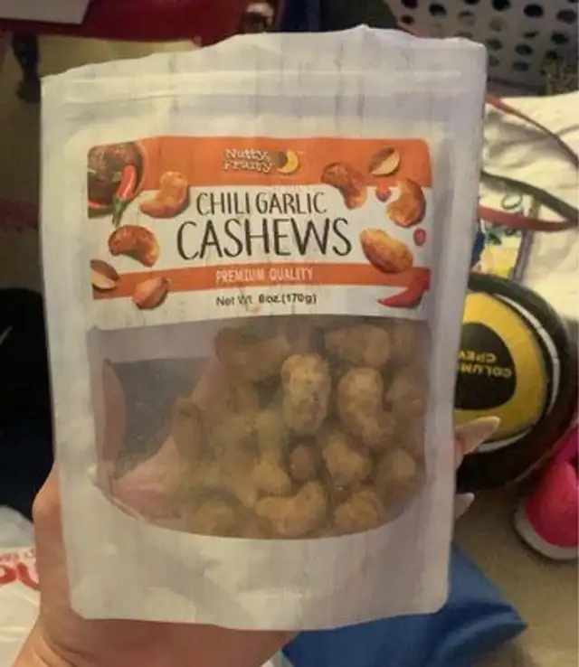 Chili garlic cashews
