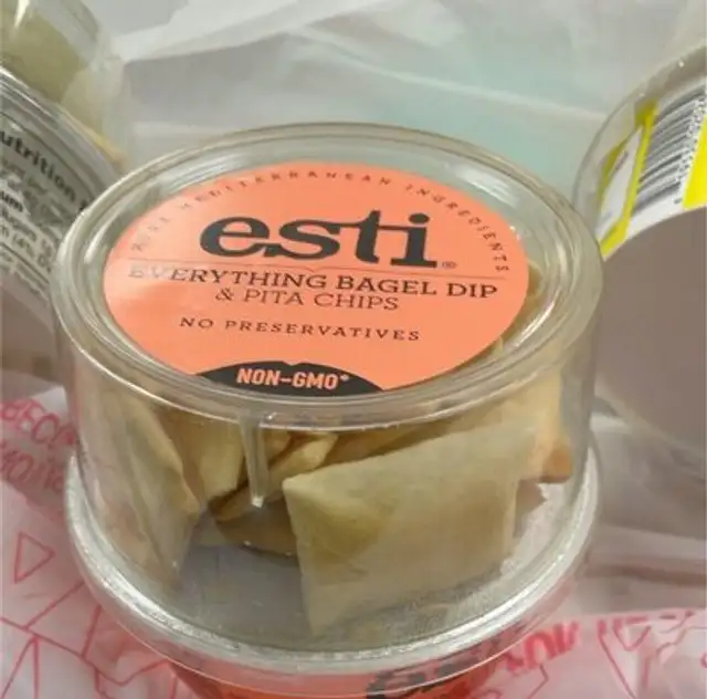 Esti ev rything bagel dip & pita chips