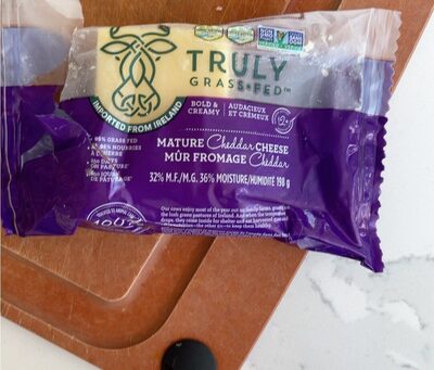Mature Cheddar Cheese ¦ MÛR Fromage Cheddar