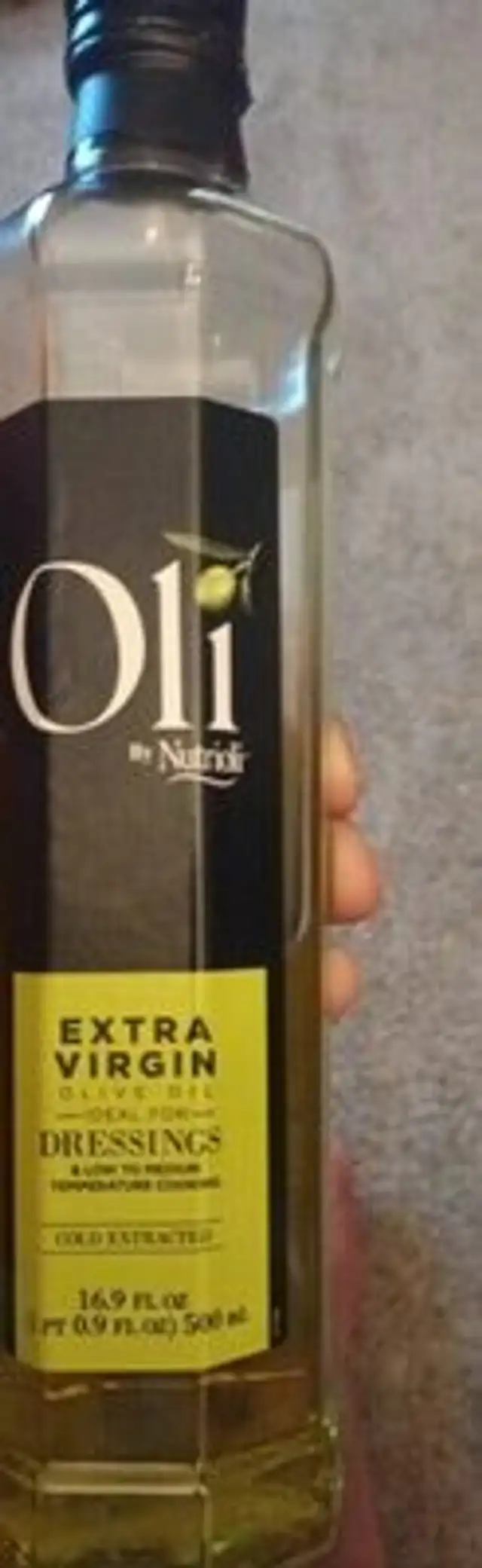 Oli extra Virgin olive oil front packaging