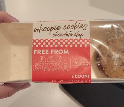 Chocolate Chip Whoopie Cookie