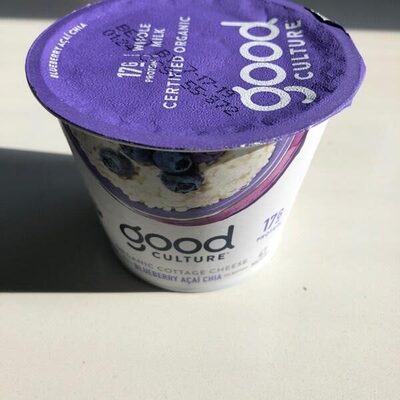 Organic cottage cheese with blueberry acai chia, blueberry acai chia front packaging