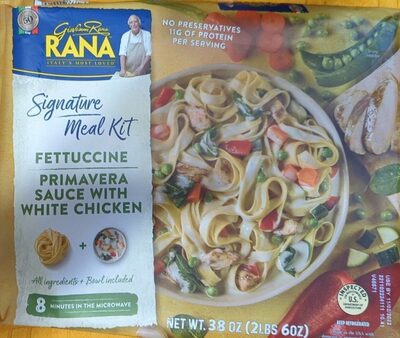 Fettuccine Primavera sauce with white chicken