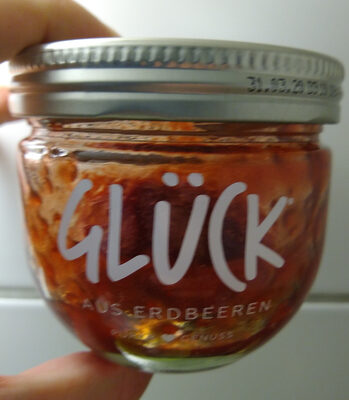 Glück aus Erdbeeren front packaging