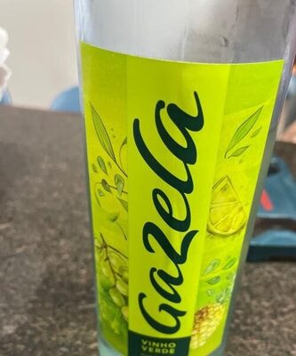 Vinho verde front packaging