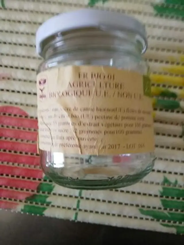 Confit de fleur de monarde front packaging
