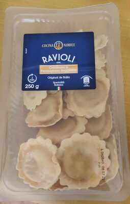 Ravioli con calabaza y parmigiano