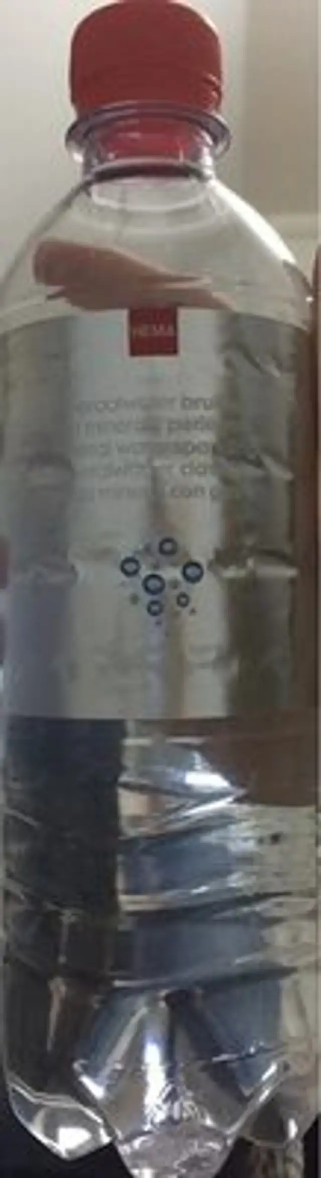Eau mineral petillante front packaging