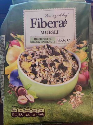 Muesli dried fruits, seeds & hazelnuts