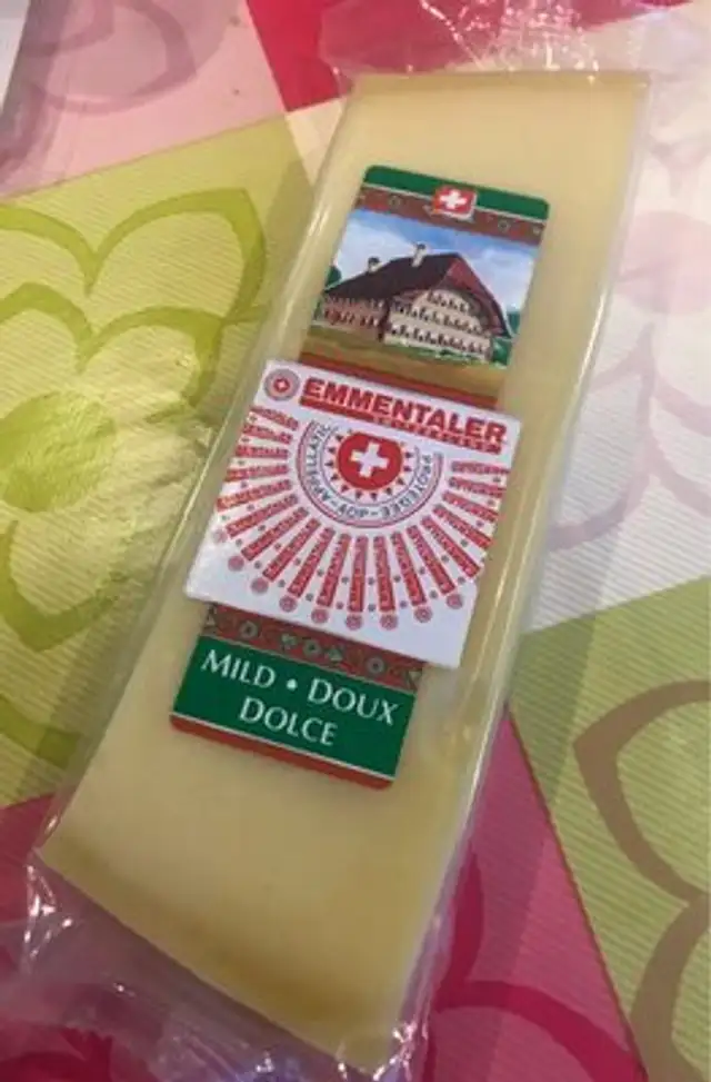 Emmentaler doux front packaging