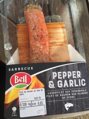 Filet de saumon sur planche