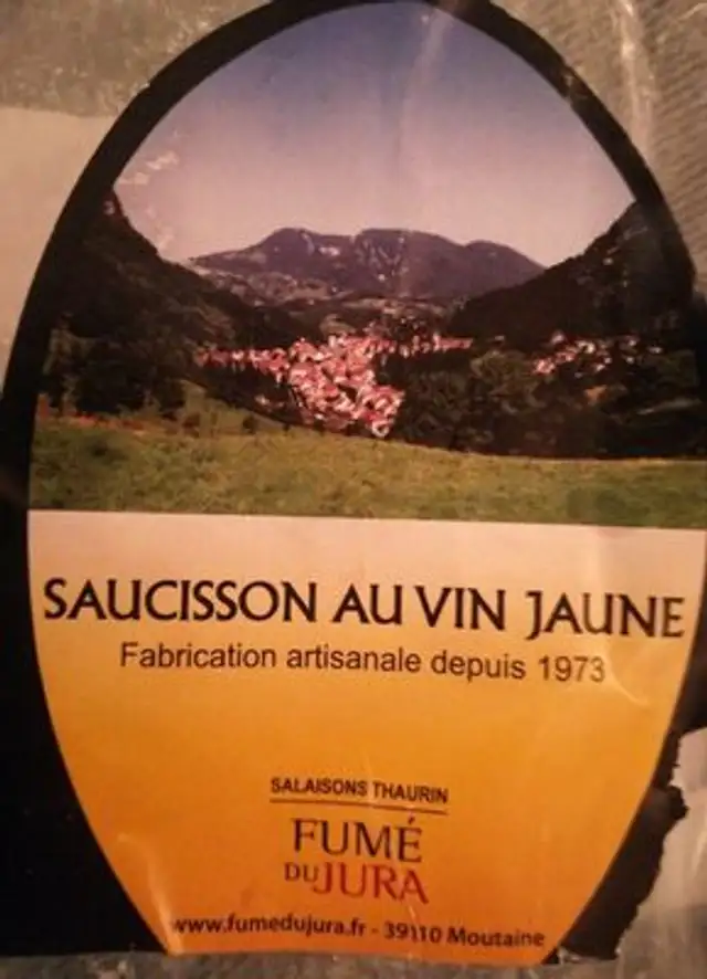 Saucisson au vin jaune