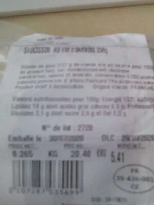 Saucisson au vin d'Arbois nutrition facts table