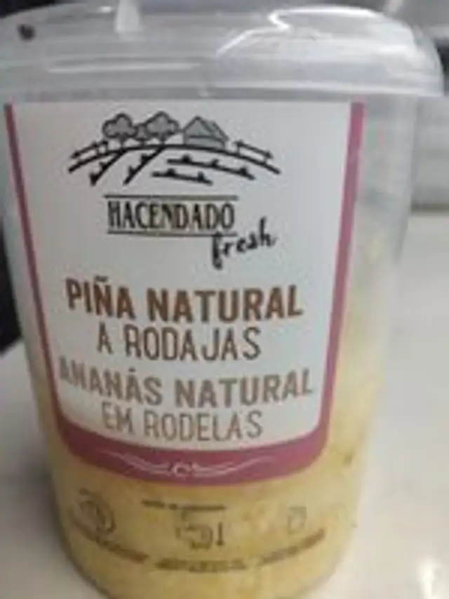 Piña natural en rodajas