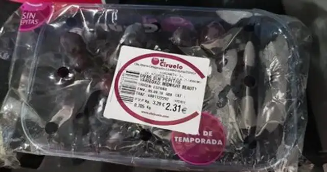 Uvas sin pepitas front packaging