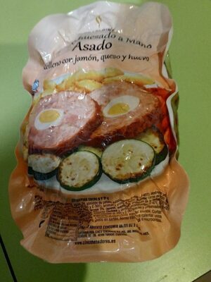 Pollo asado relleno con jamón, queso y huevo