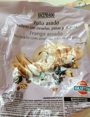 Pollo asado relleno con ciruelas, pasas y nueces