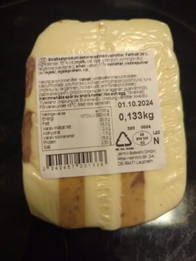 Walnut Processed Cheese nutrition facts table
