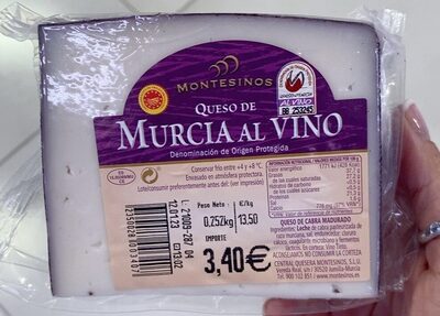 Queso de murcia al vino