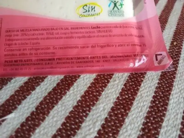 Queso bajo en sal ingredients label