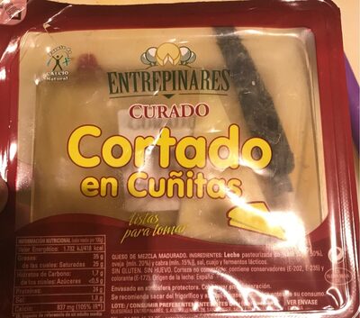 Queso curado en cuñitas front packaging