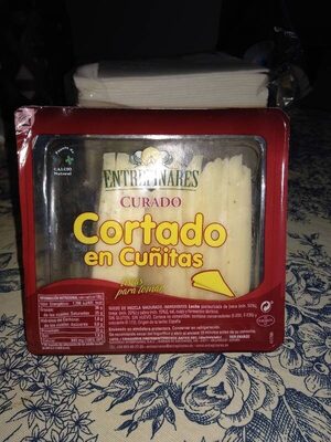 Queso curado en cuñitas front packaging