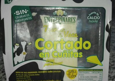 Queso tierno de vaca cortado en cuñas front packaging