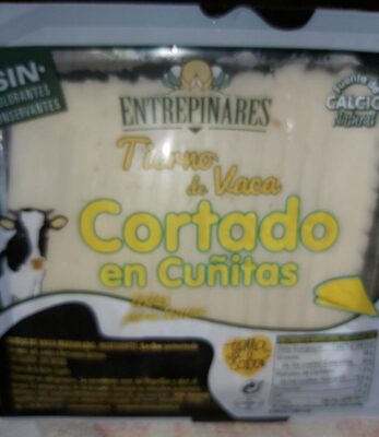 Queso tierno de vaca cortado en cuñitas front packaging