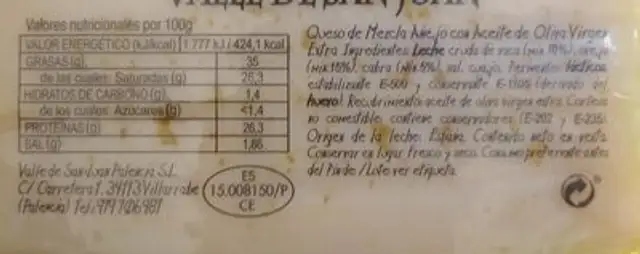 Queso añejo con aceite de oliva nutrition facts table