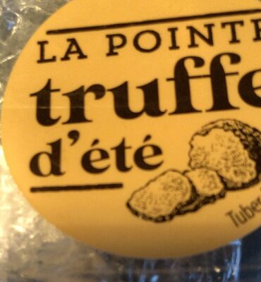 Brie de meaux aop garnie d’un mélange a la truffe