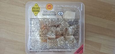 Formaggio Grana Padano DOP front packaging