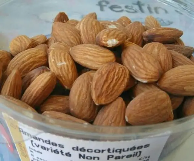 Amandes décortiquées