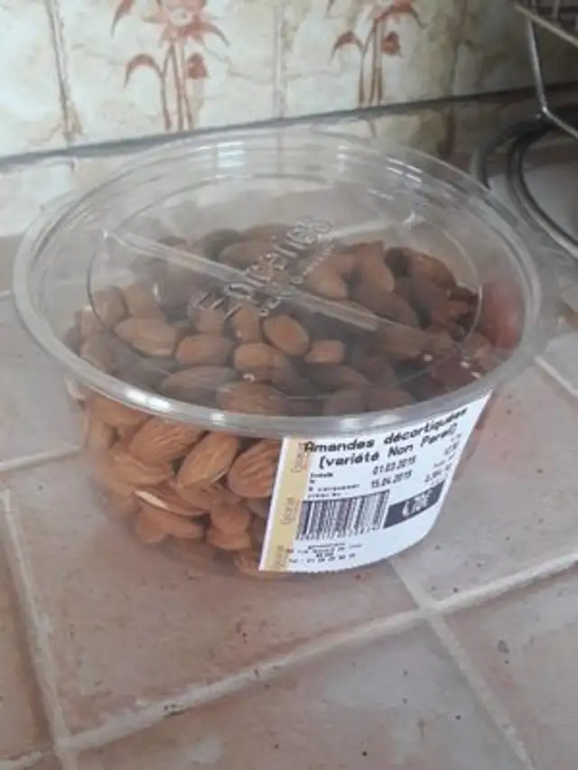 Amandes décortiquées
