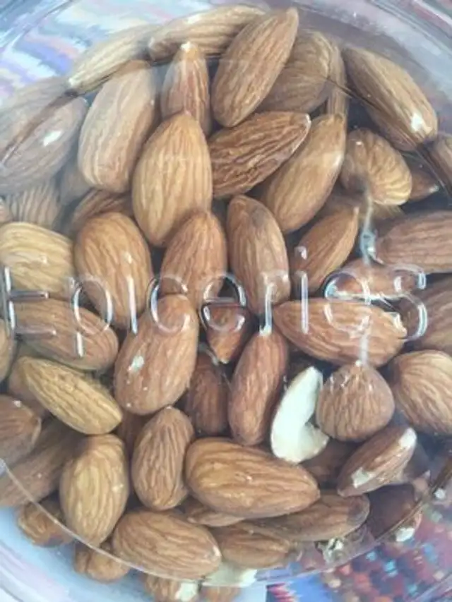 Amandes decortiquees