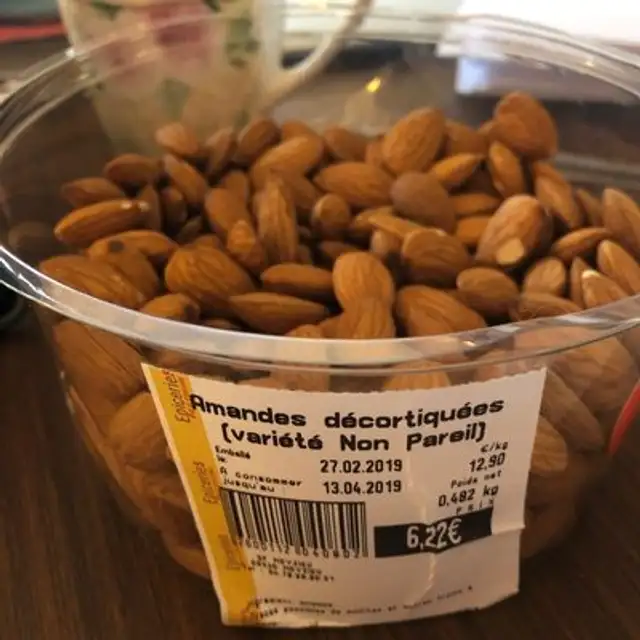 Amandes decortiquees