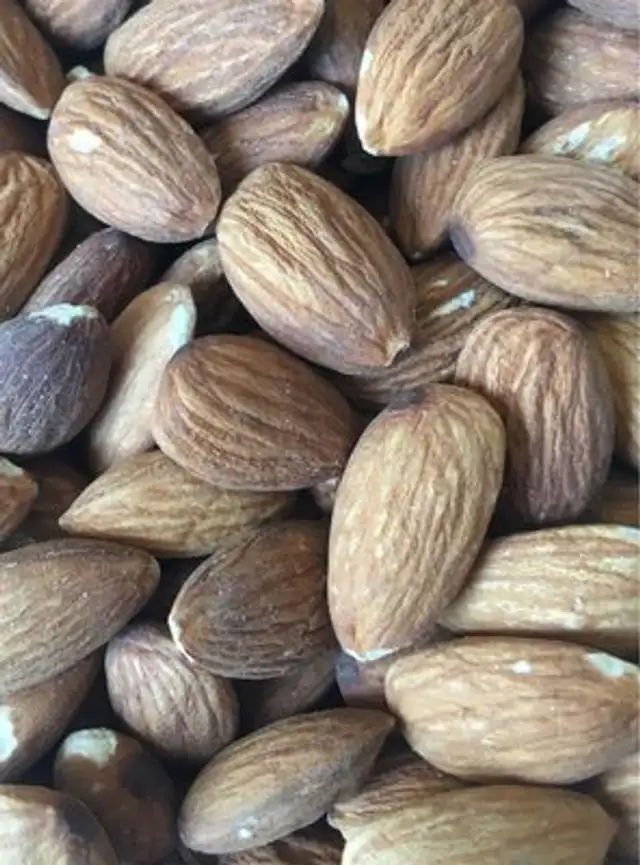 Amandes décortiquées