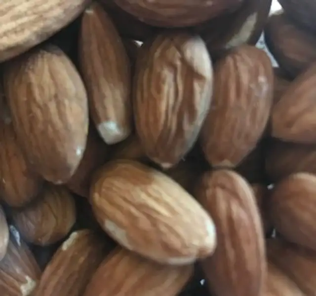 Amandes decortiquees