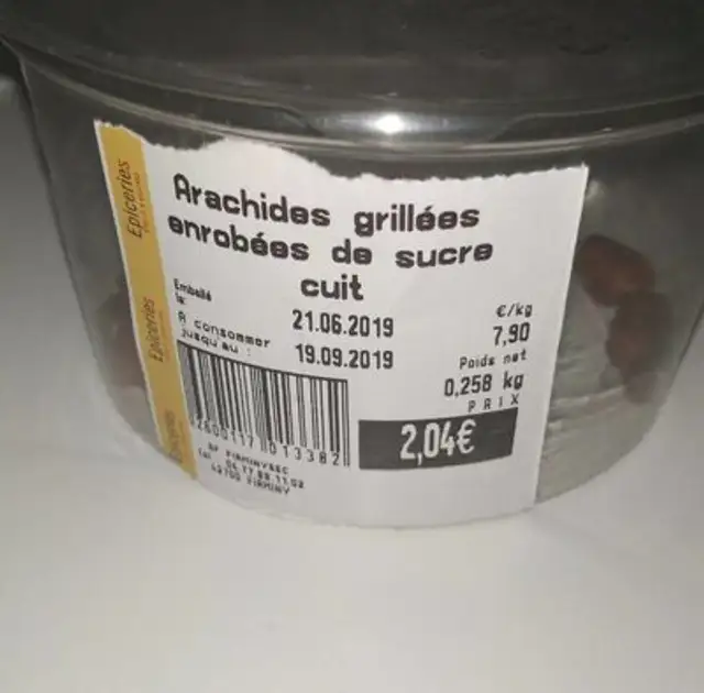 Arachides grillées enrobées de sucre cuit