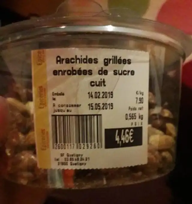 Arachides grillées enrobées de sucre cuit