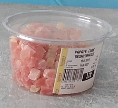 Papaye cube déshydratée