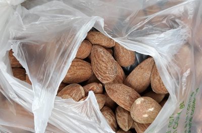 Amandes grillées à sec et salées