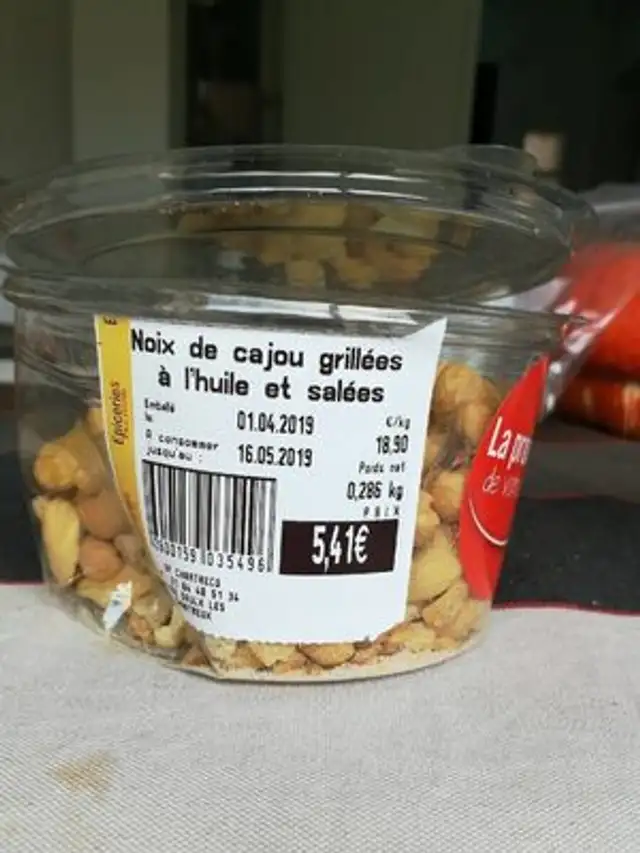 Noix de cajou grillées à l'huile et salées
