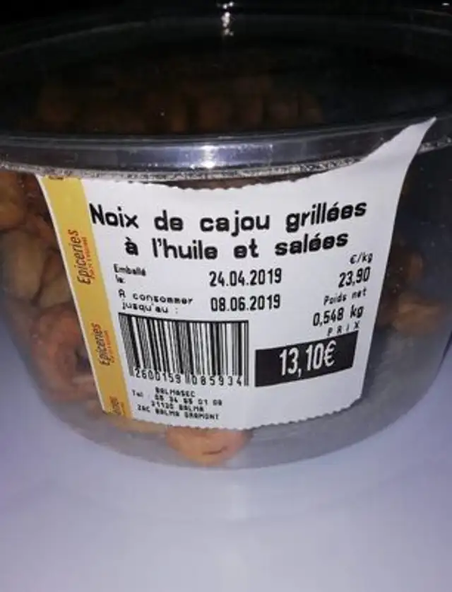 Noix de cajou grillées à l'huile et salées