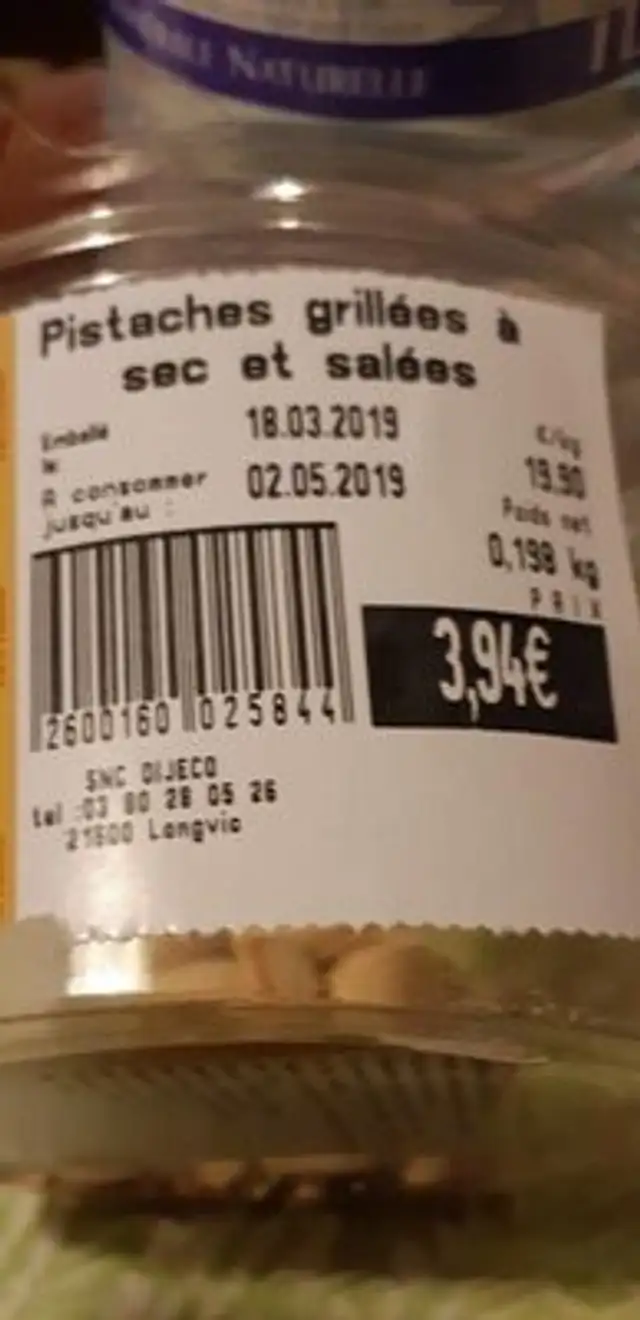 Pistaches grillées à sec et salées