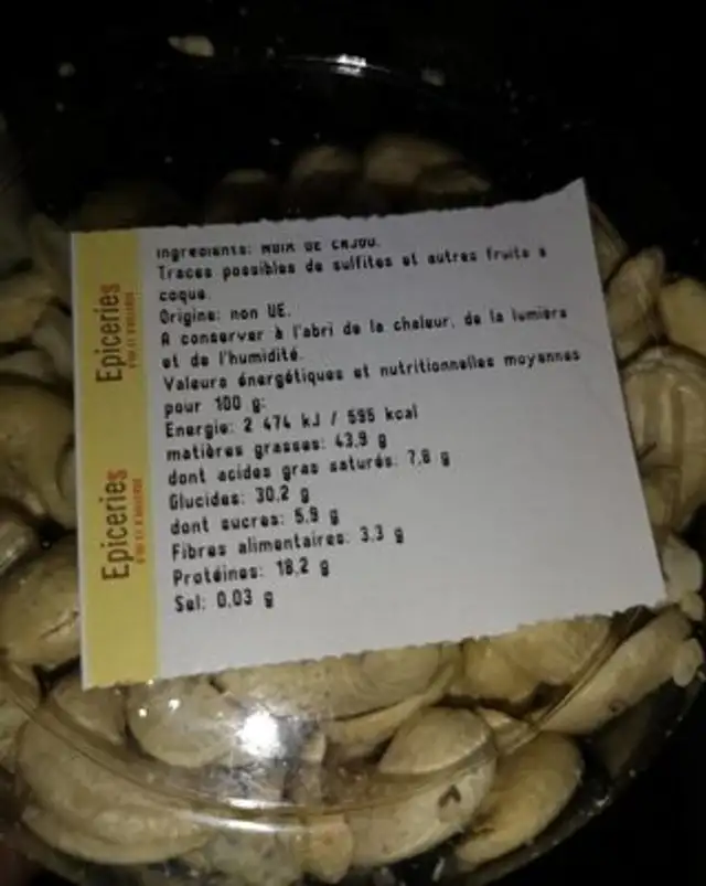 Noix de Cajou crues nutrition facts table