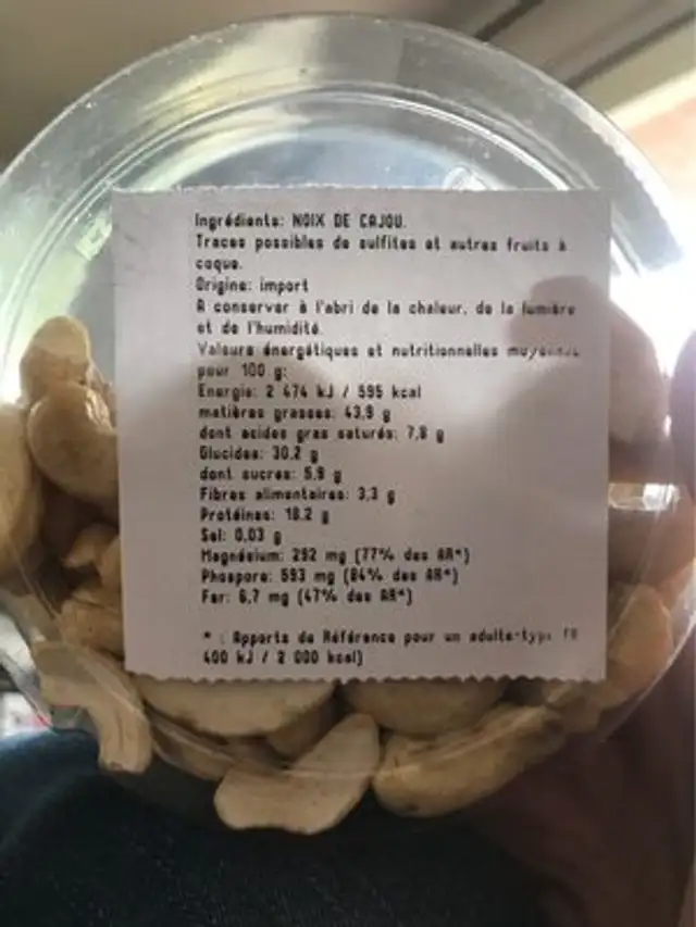 Noix de cajou crues nutrition facts table