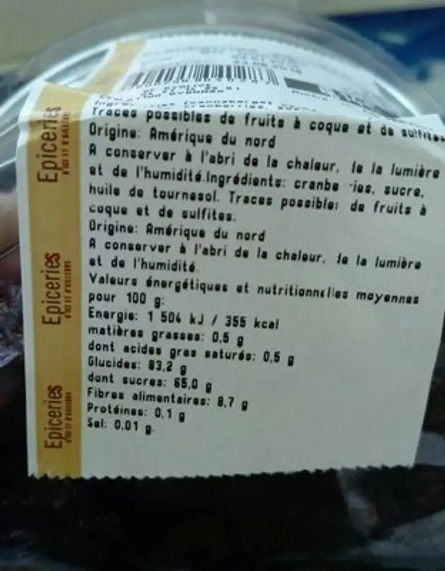 Cranberries séchées en moitiés nutrition facts table