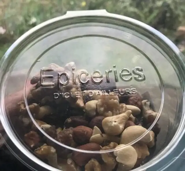 Fruits secs, amandes, noisettes